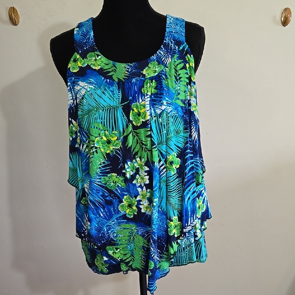 Roz & Ali Tops - T53 Roz &Ali Tropical Tank Top Handkercheif Hem Lightwright Breezy "Vacay Ready"